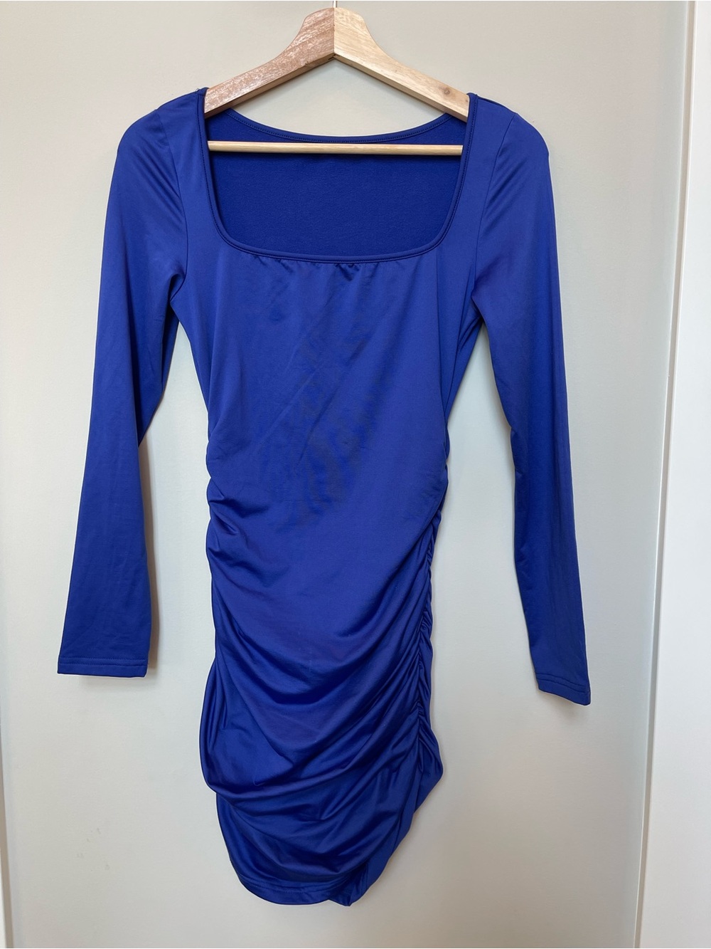 Blue Long-Sleeve Ruched Bodycon Dress